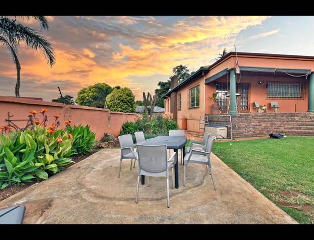 4 BEDROOM HOUSE FOR SALE IN GLENVISTA